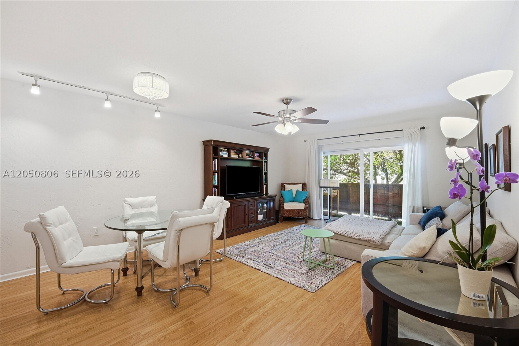VILLA CAPRI CONDO - Residential