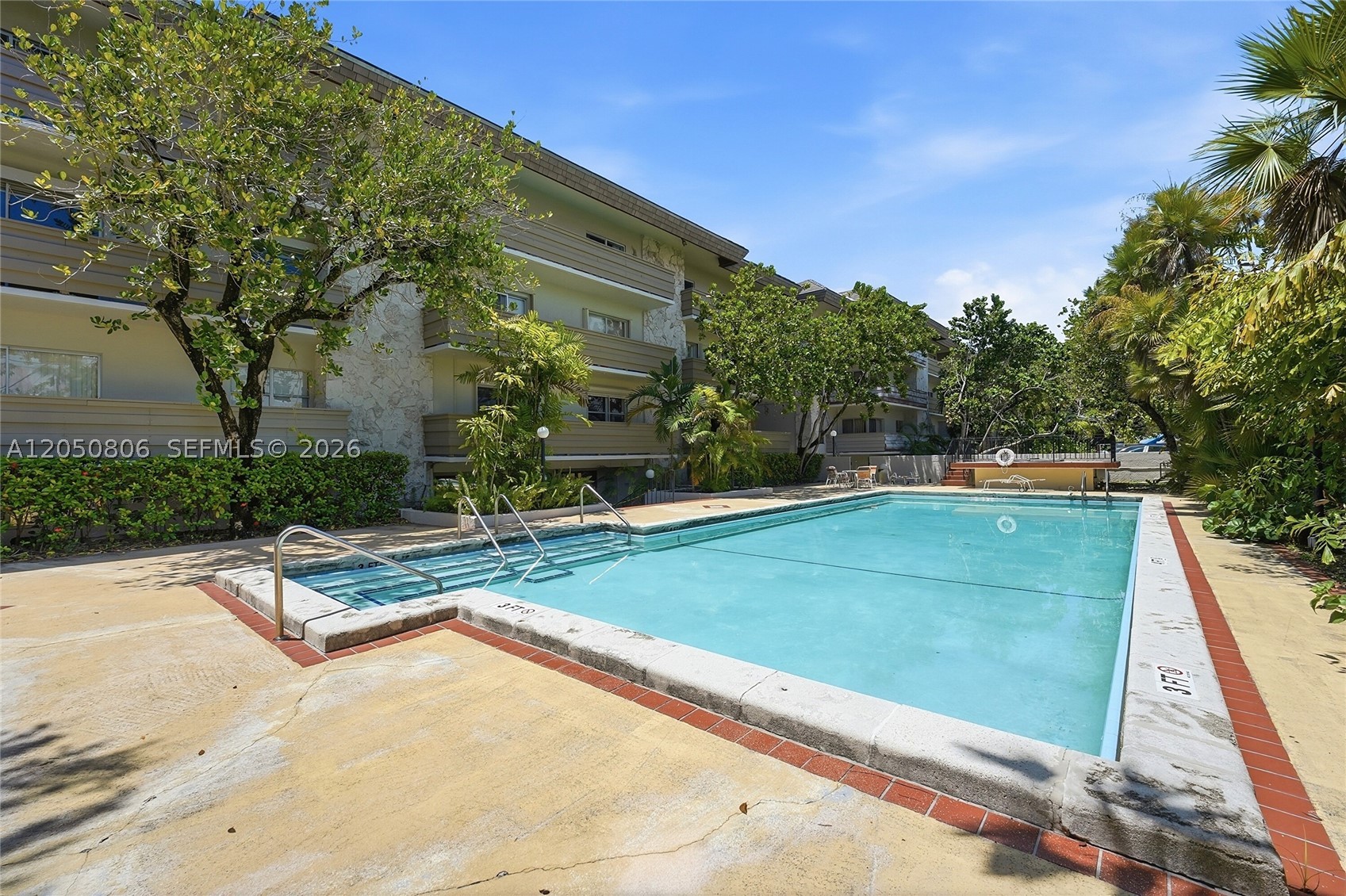 VILLA CAPRI CONDO - Residential
