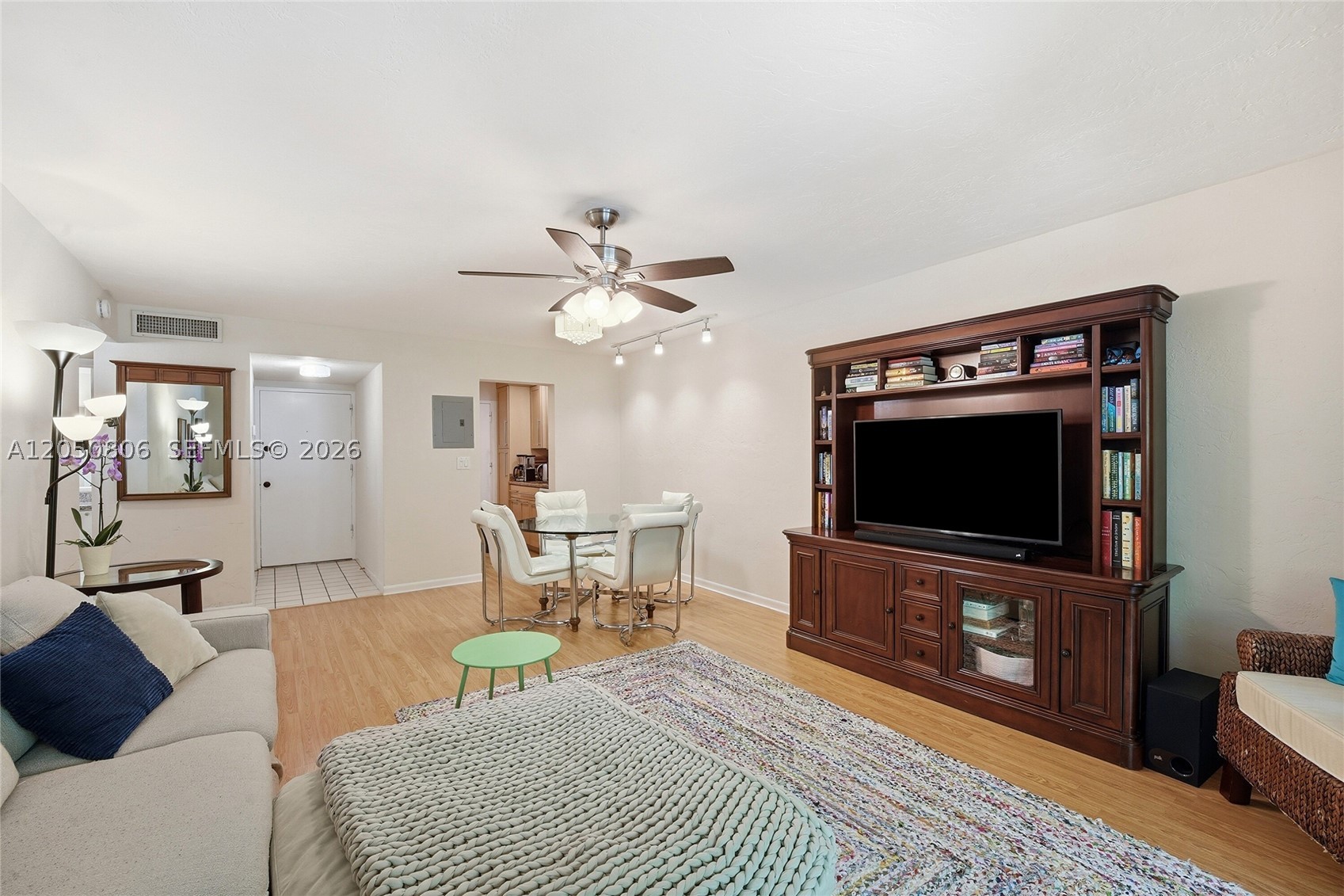 VILLA CAPRI CONDO - Residential