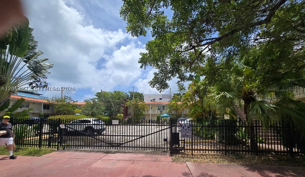 BEACH MANOR CONDO - Residential Lease