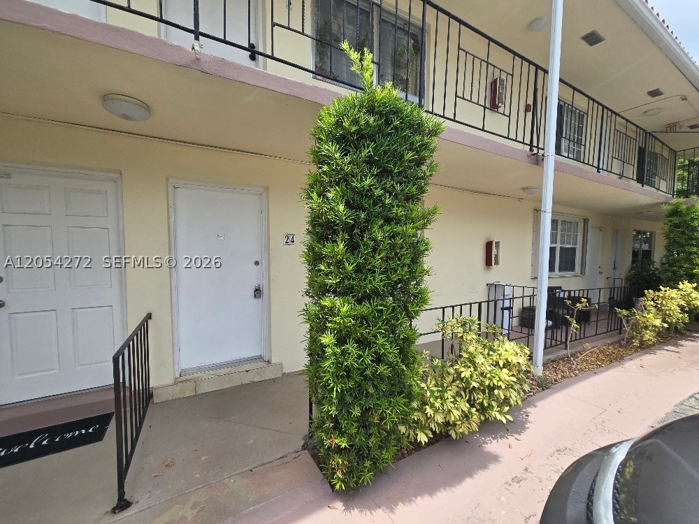 BEACH MANOR CONDO - Residential Lease