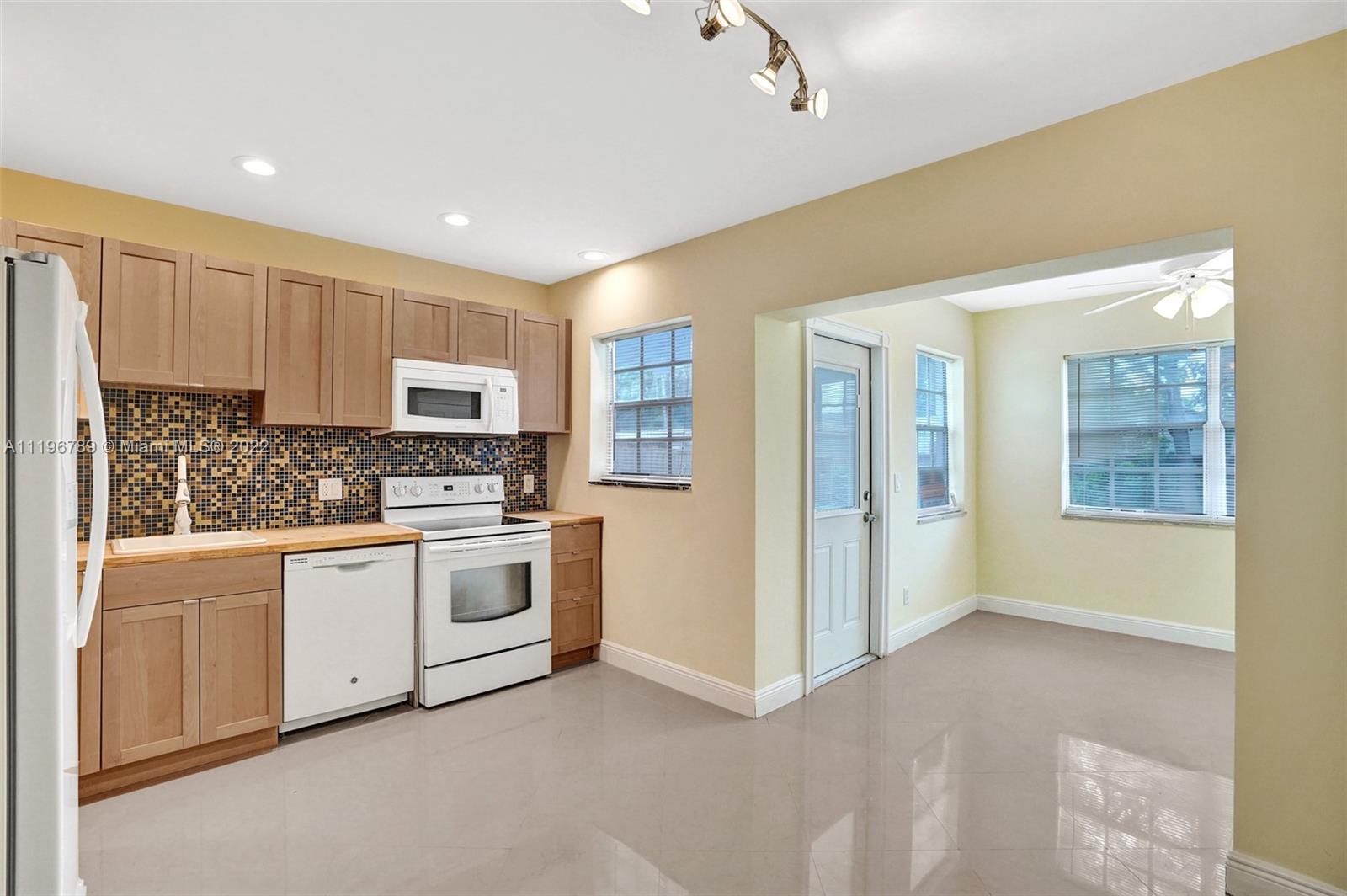 BOULEVARD HEIGHTS SEC 1 - Residential Lease
