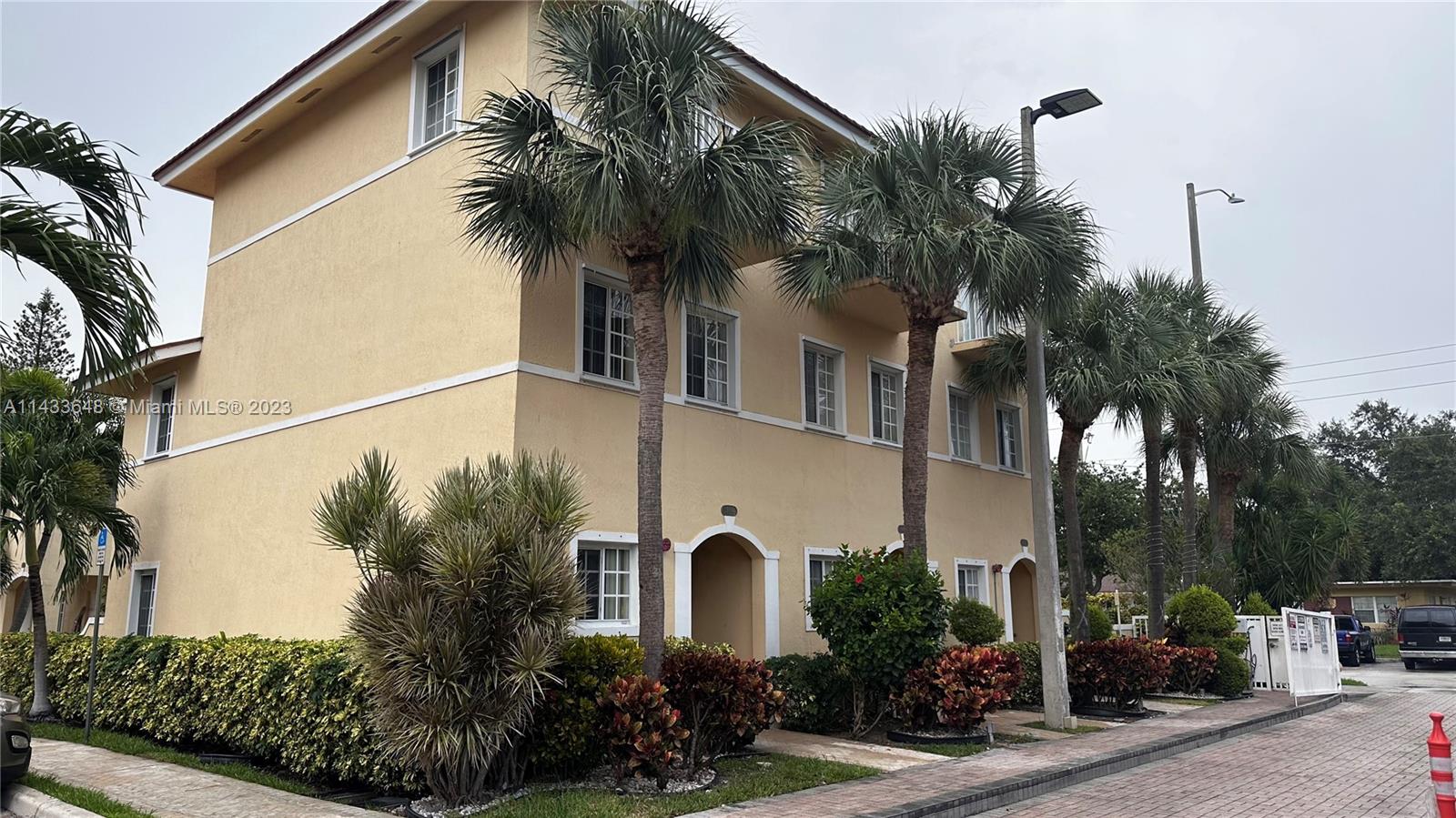Beautiful Mediterranean style 3-story Townhouse with 3 Beds and 2.5 Baths in gated community.
Offers great location, minutes from the beaches, entertainment, and Aventura mall.
Featuring open kitchen, washer/dryer, small backyard, balcony off master bedroom, walk in closet and much more. Well maintained gated community with on site management, swimming pool and parking space. Rental allowed. Perfect opportunity to live in or for an investor. New all white euro-kitchen with stainless steel appliances and newer washer-dryer. New AC unit. 1 parking space steps from door.