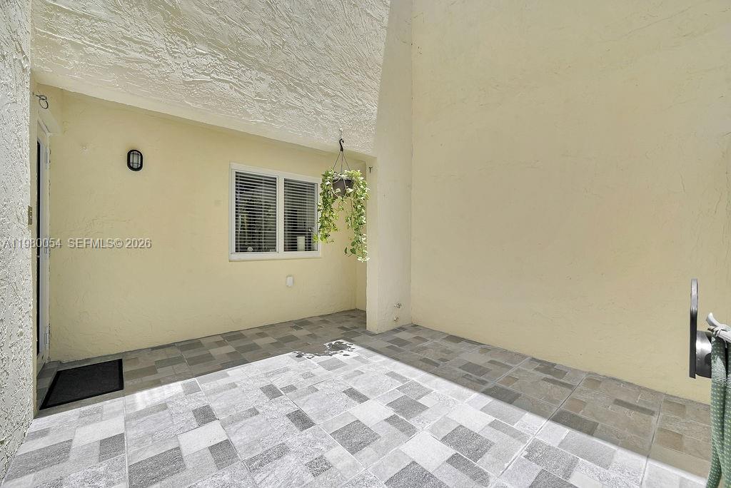 OAKVIEW CONDO NO 2 - Residential