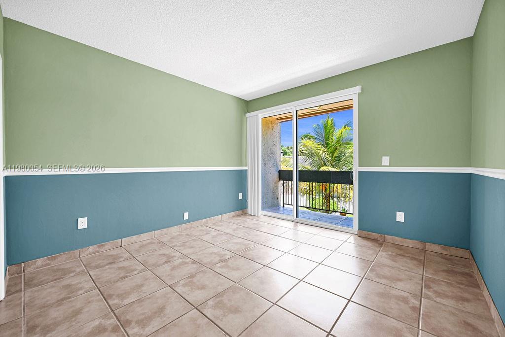 OAKVIEW CONDO NO 2 - Residential