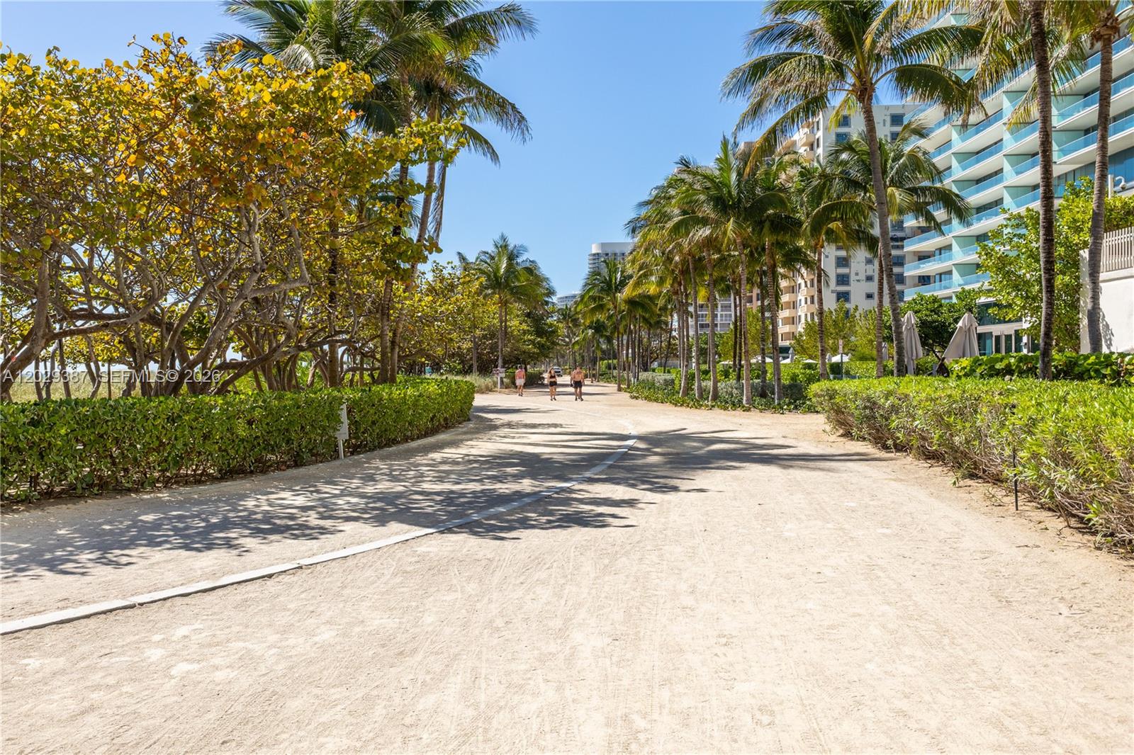 KENILWORTH CONDO - Residential