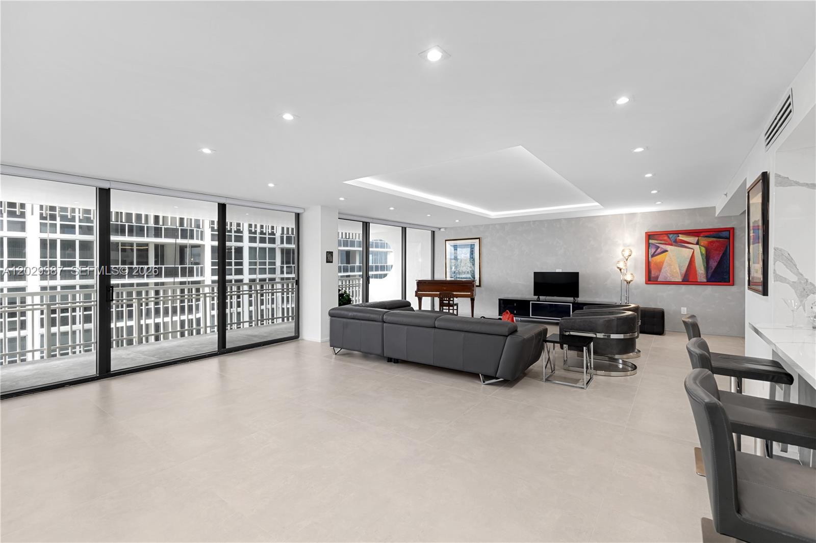KENILWORTH CONDO - Residential