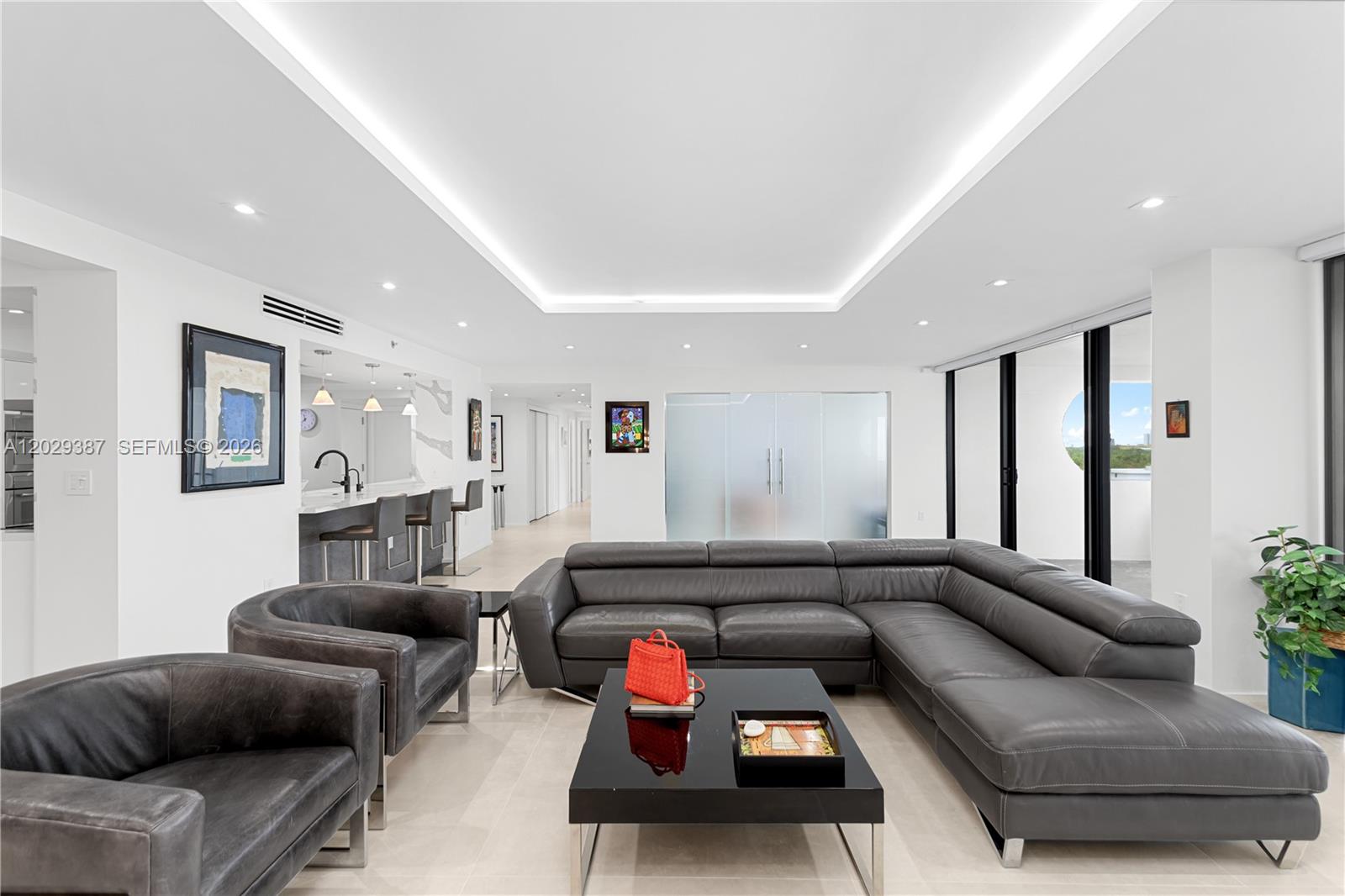 KENILWORTH CONDO - Residential