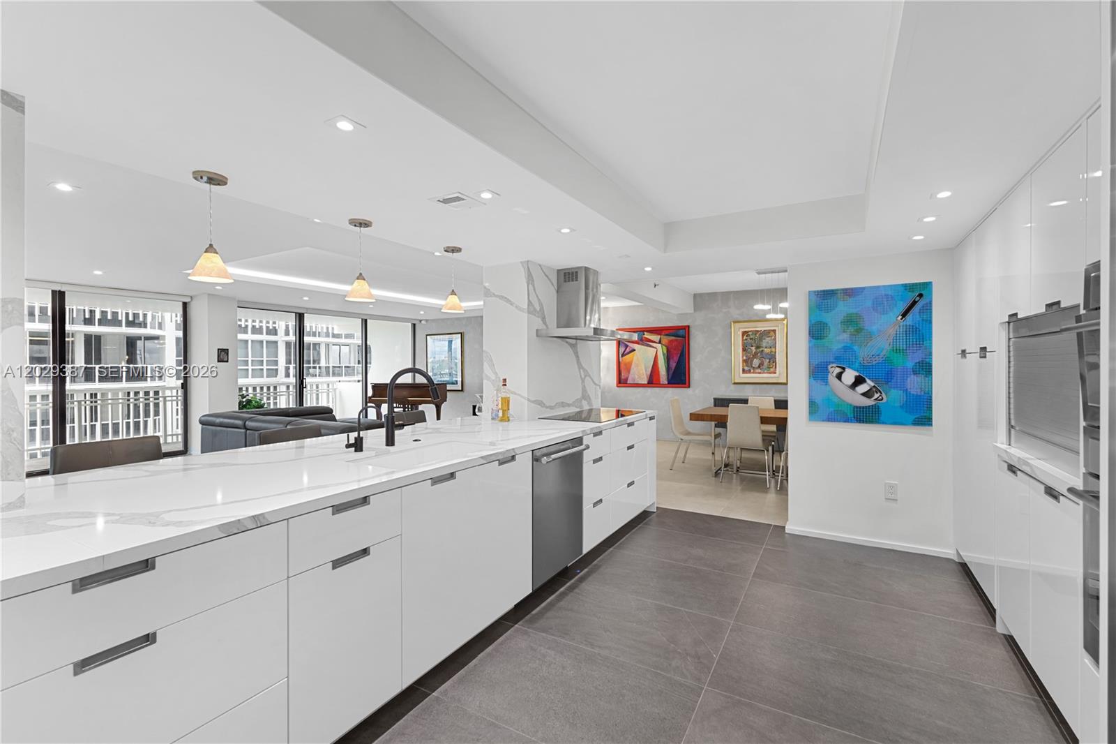 KENILWORTH CONDO - Residential