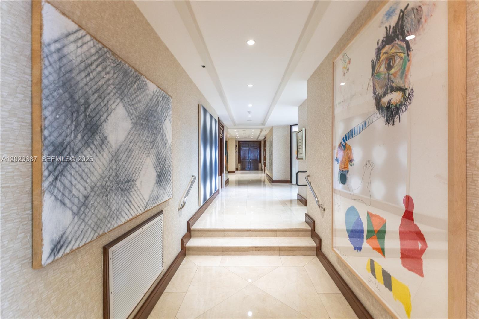 KENILWORTH CONDO - Residential