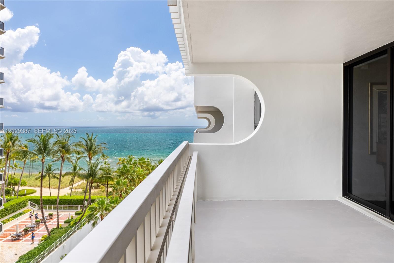 KENILWORTH CONDO - Residential