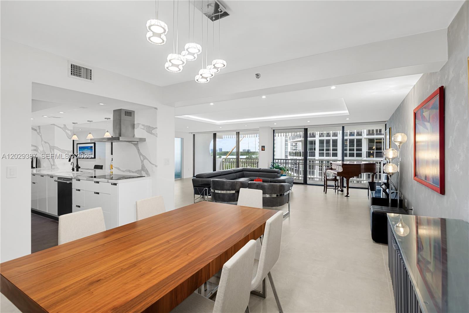 KENILWORTH CONDO - Residential