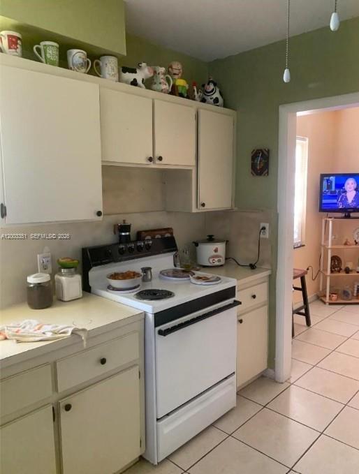 TAMIAMI PINES REV PLAT - Residential Income