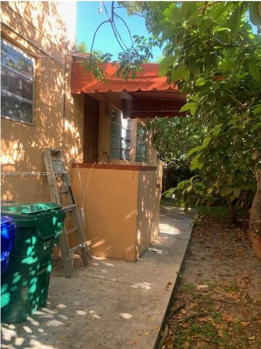 TAMIAMI PINES REV PLAT - Residential Income