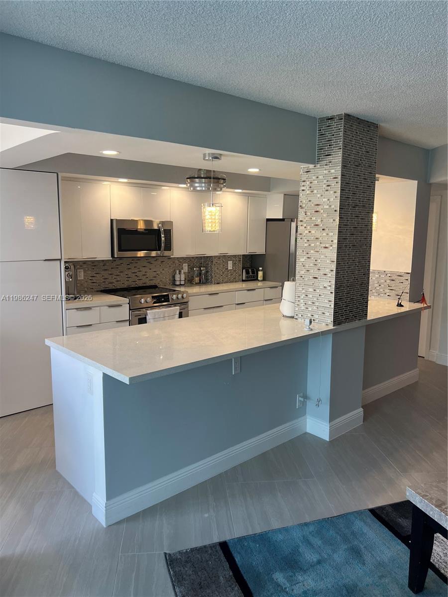 LAKE POINT TOWER CONDOMIN - Residential