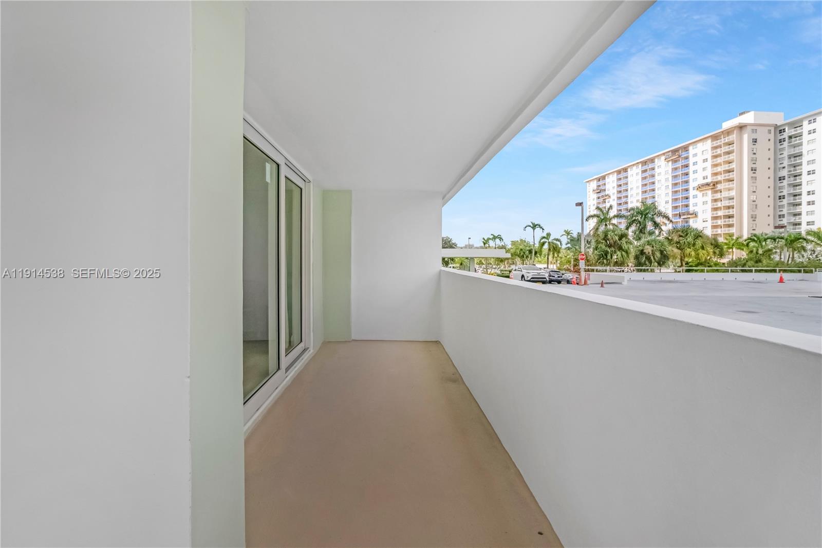 ARLEN HOUSE WEST CONDO - Residential