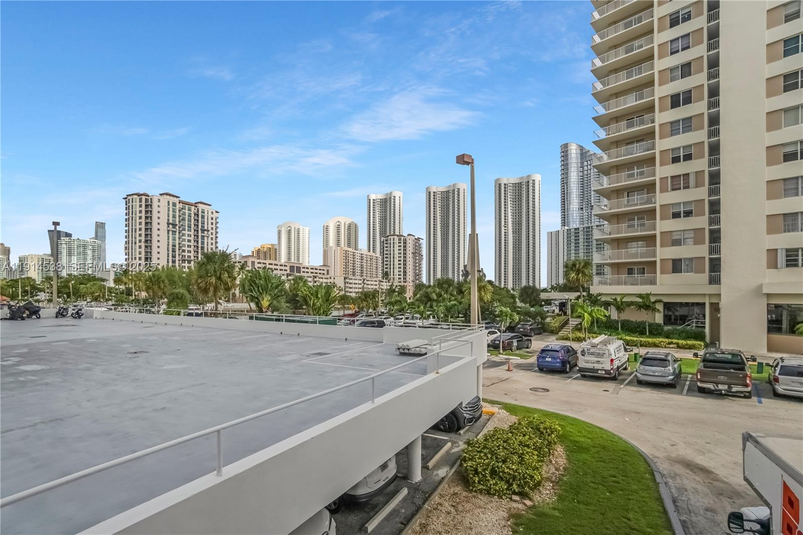 ARLEN HOUSE WEST CONDO - Residential