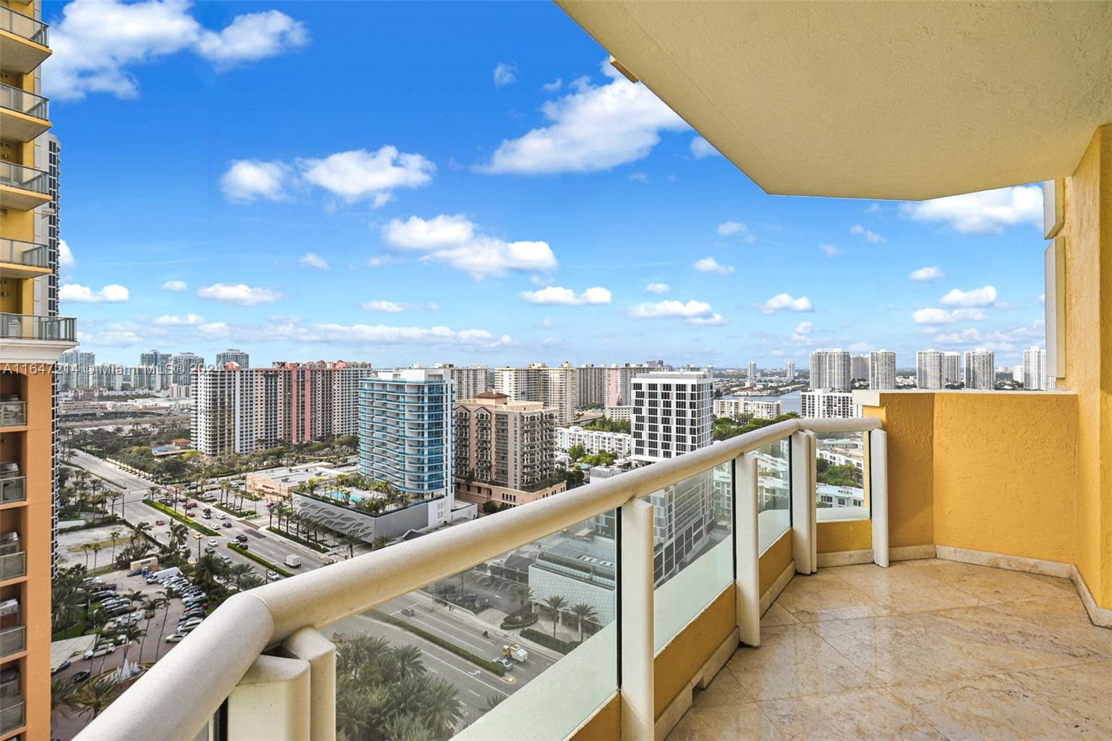 ACQUALINA - Residential
