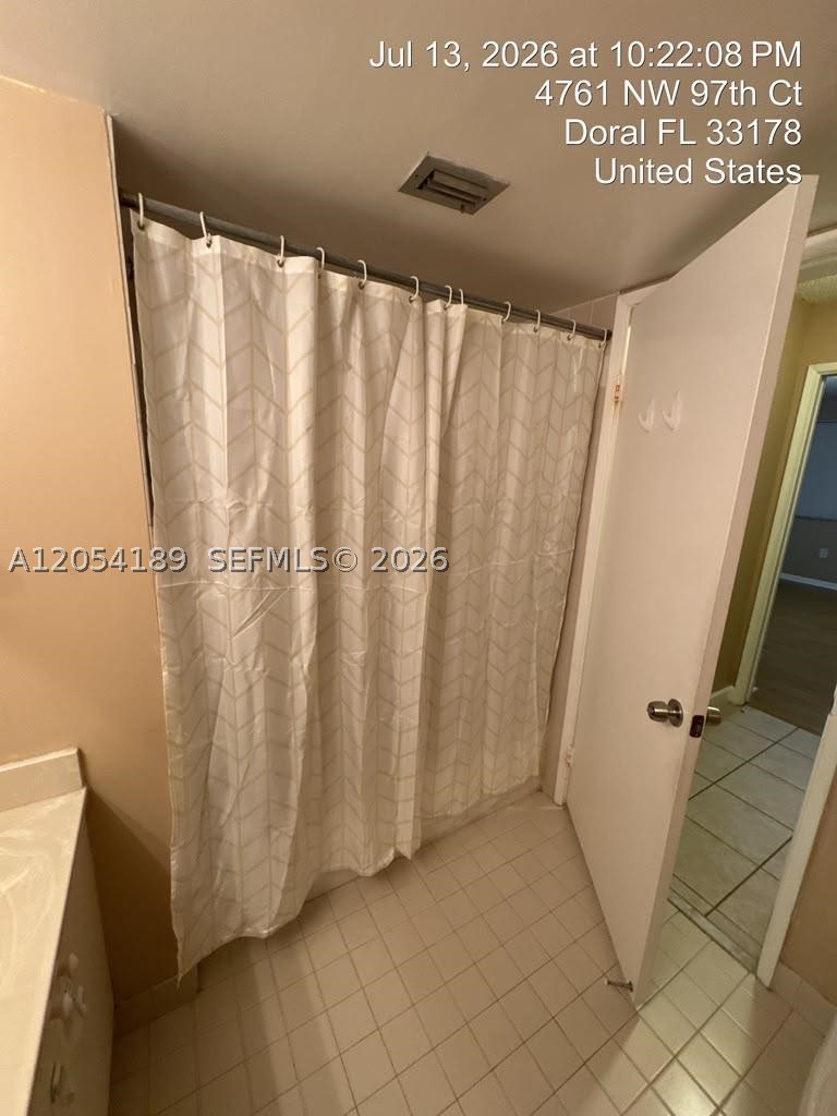 THE GREENS AT DORAL CONDO - Residential Lease