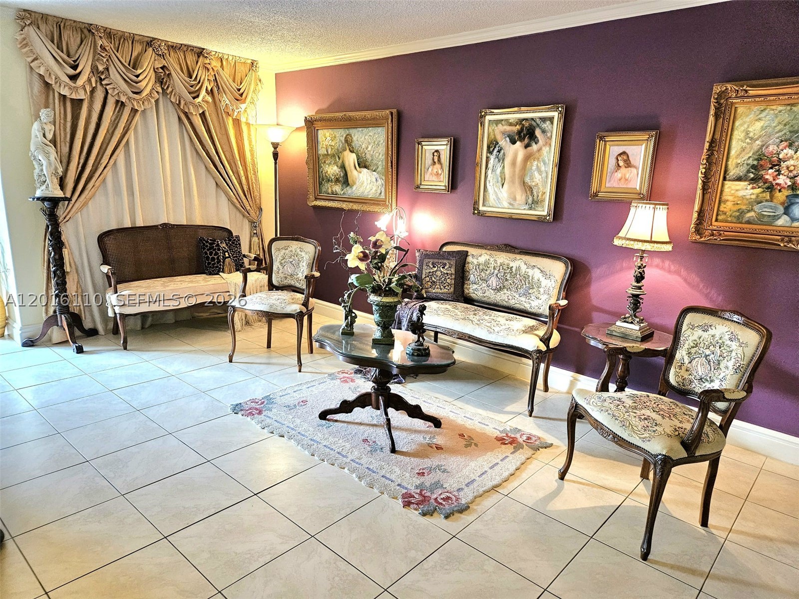 VERSAILLES GARDENS II CON - Residential