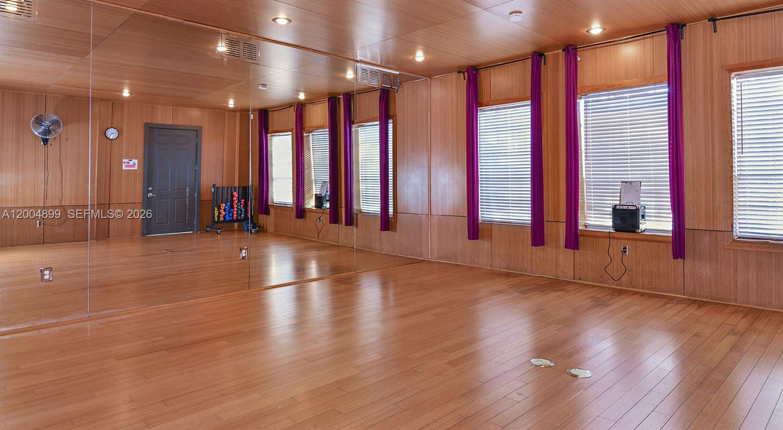 Belmont/PK CENTRAL CONDO - Residential
