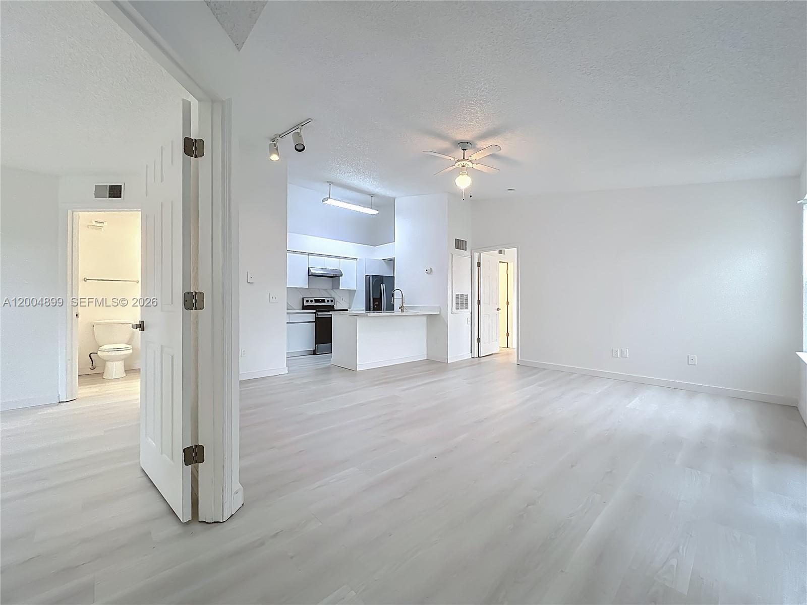 Belmont/PK CENTRAL CONDO - Residential