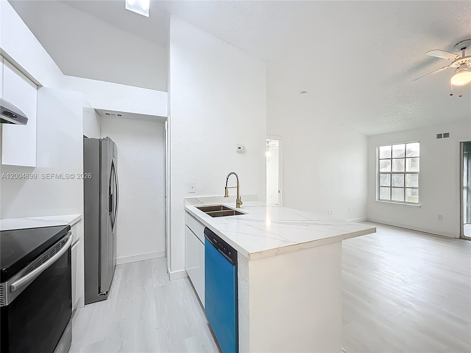 Belmont/PK CENTRAL CONDO - Residential