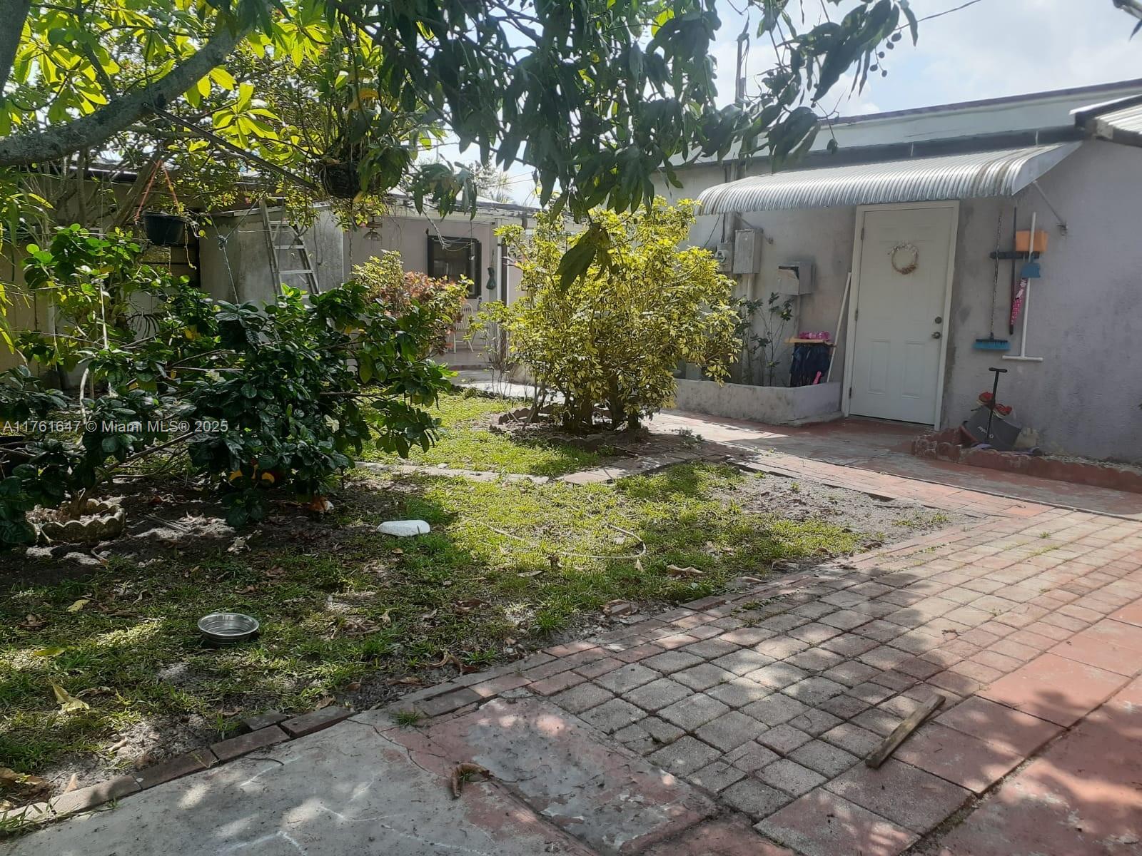 HIALEAH 13TH ADDN AMD PL - Residential