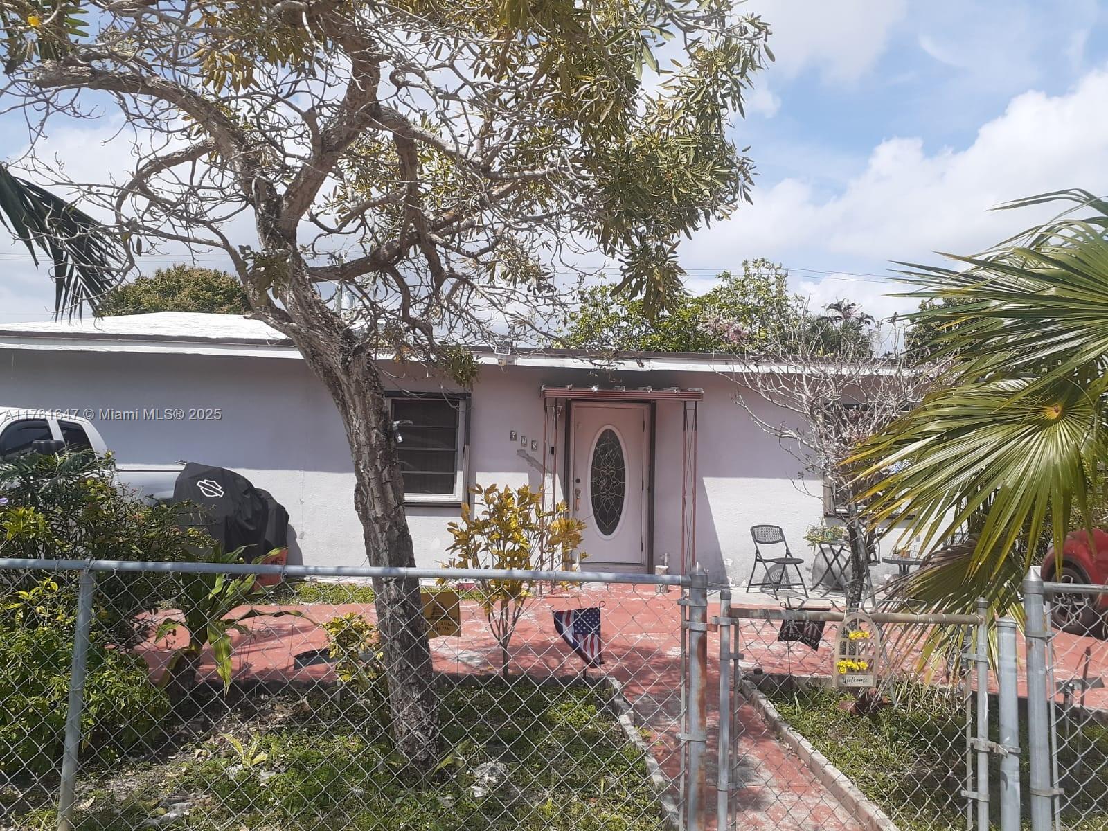 HIALEAH 13TH ADDN AMD PL - Residential