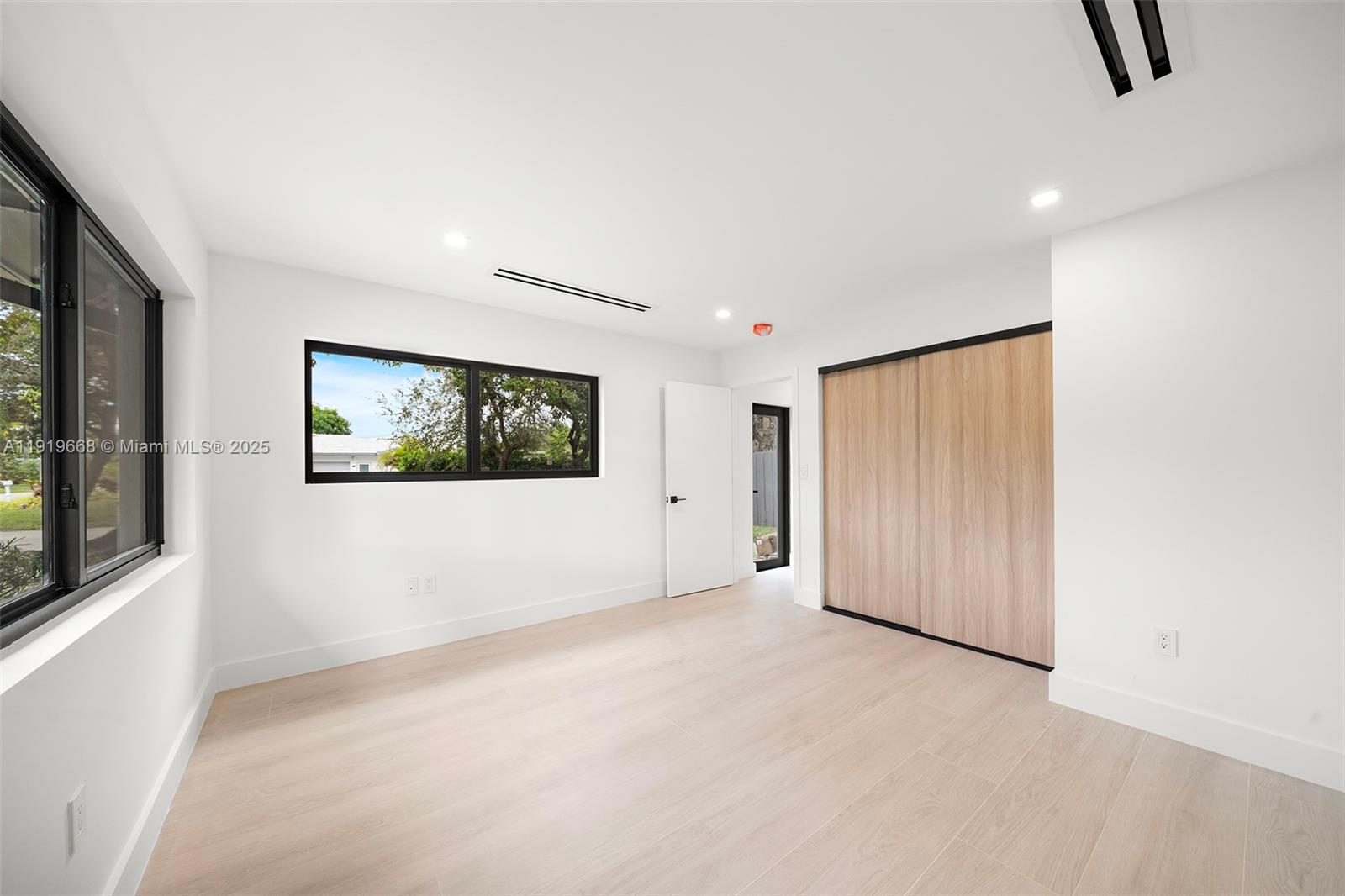 PARIS ESTS - Residential Lease