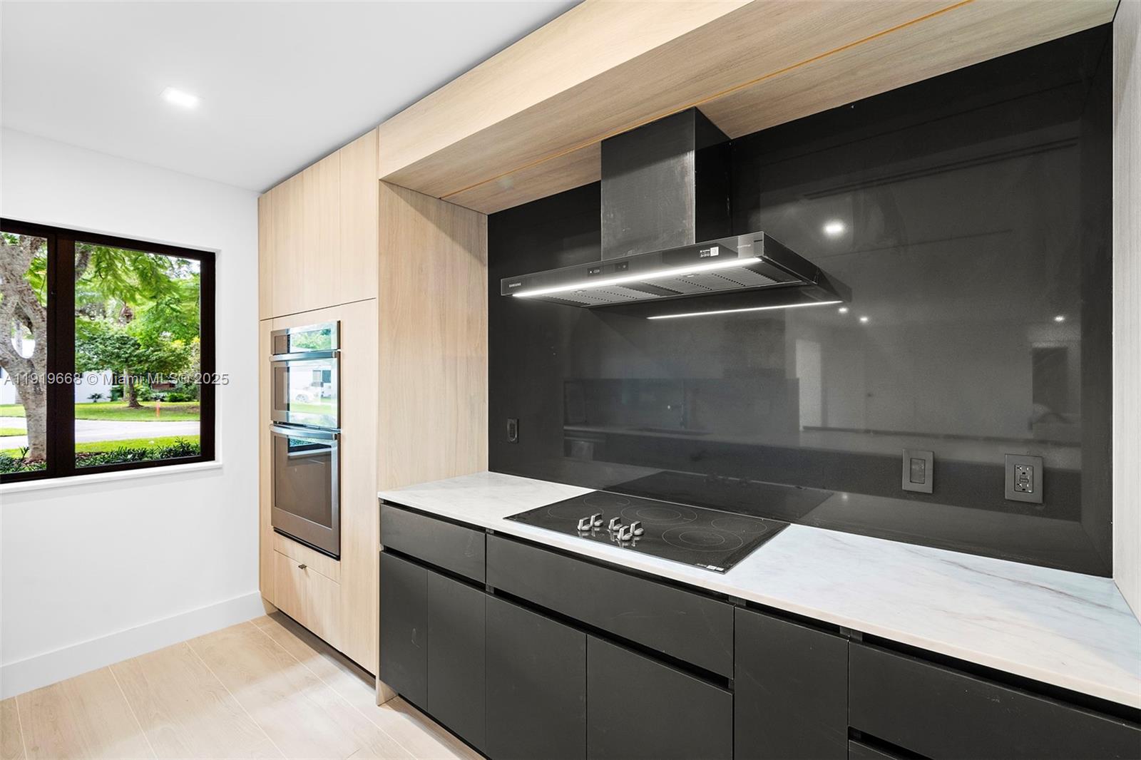 PARIS ESTS - Residential Lease