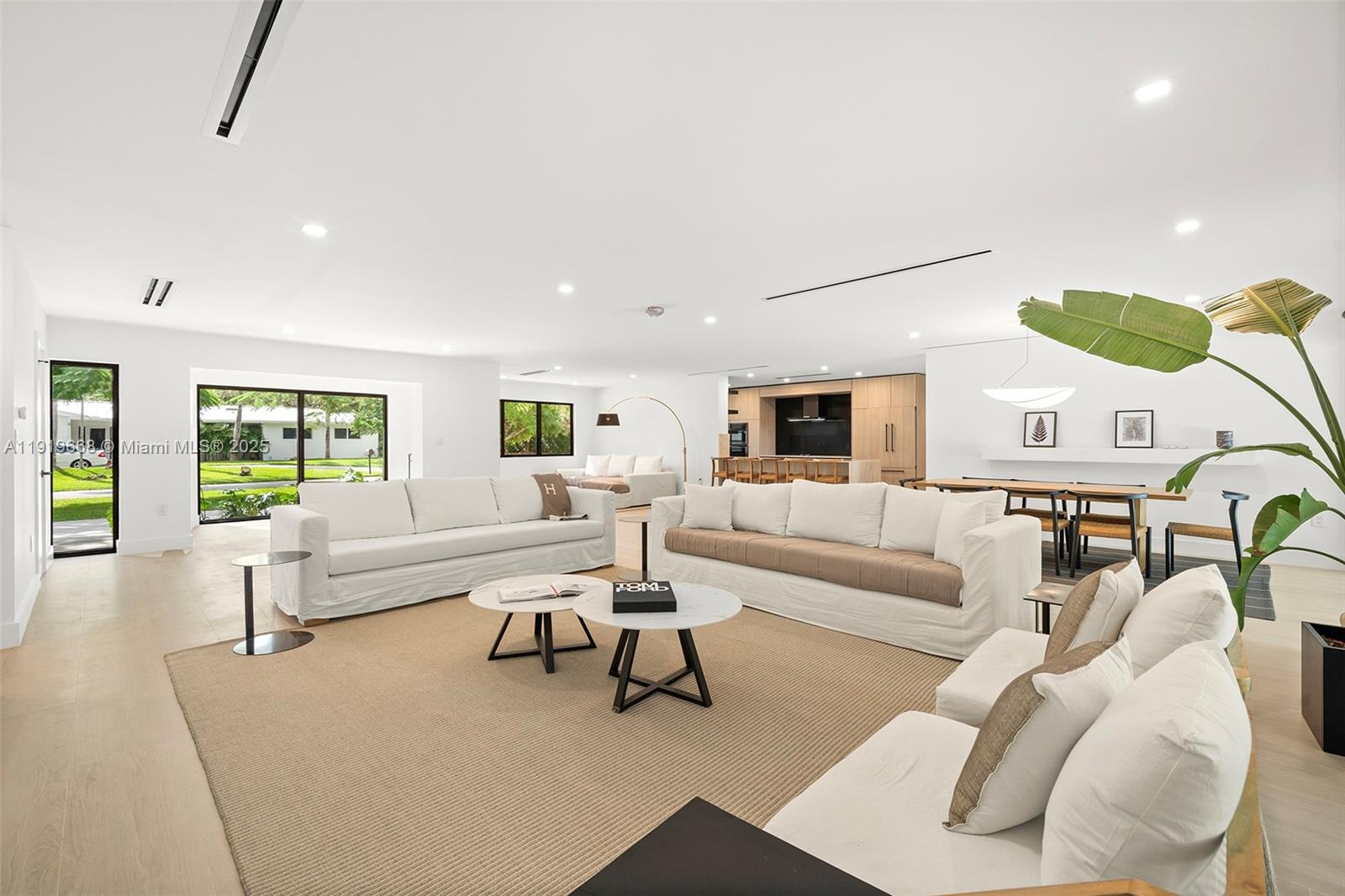 PARIS ESTS - Residential Lease
