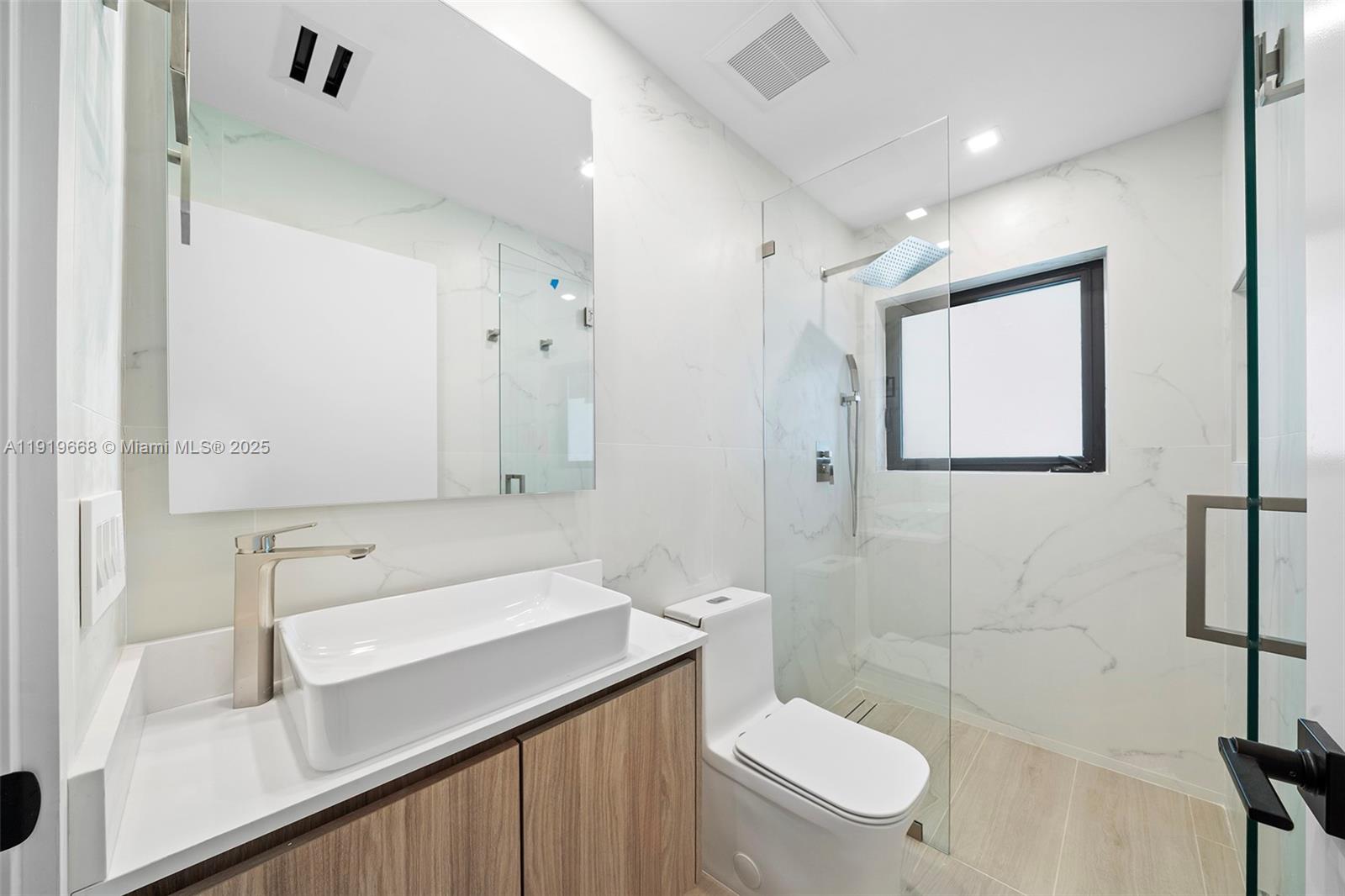 PARIS ESTS - Residential Lease