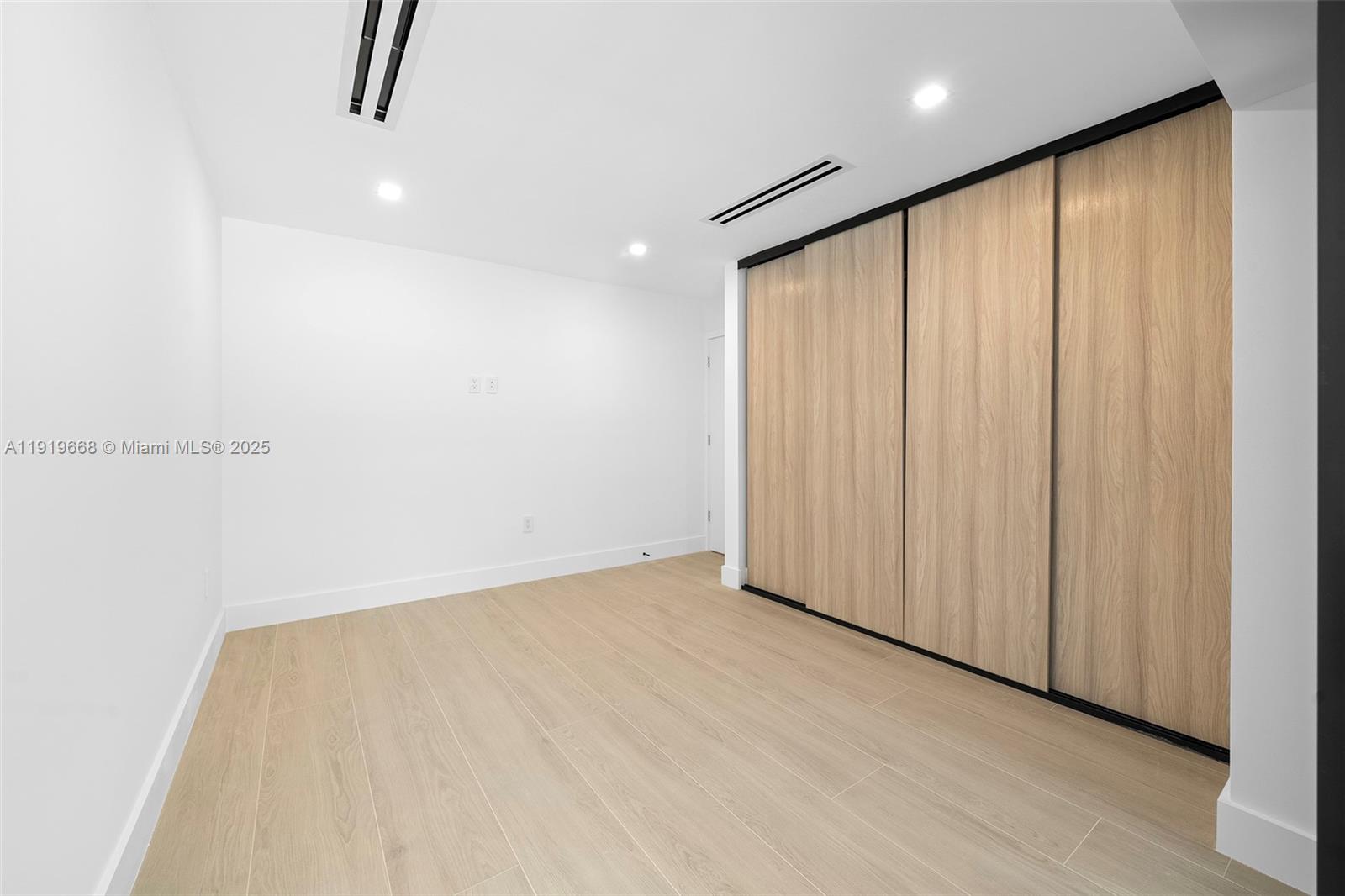 PARIS ESTS - Residential Lease