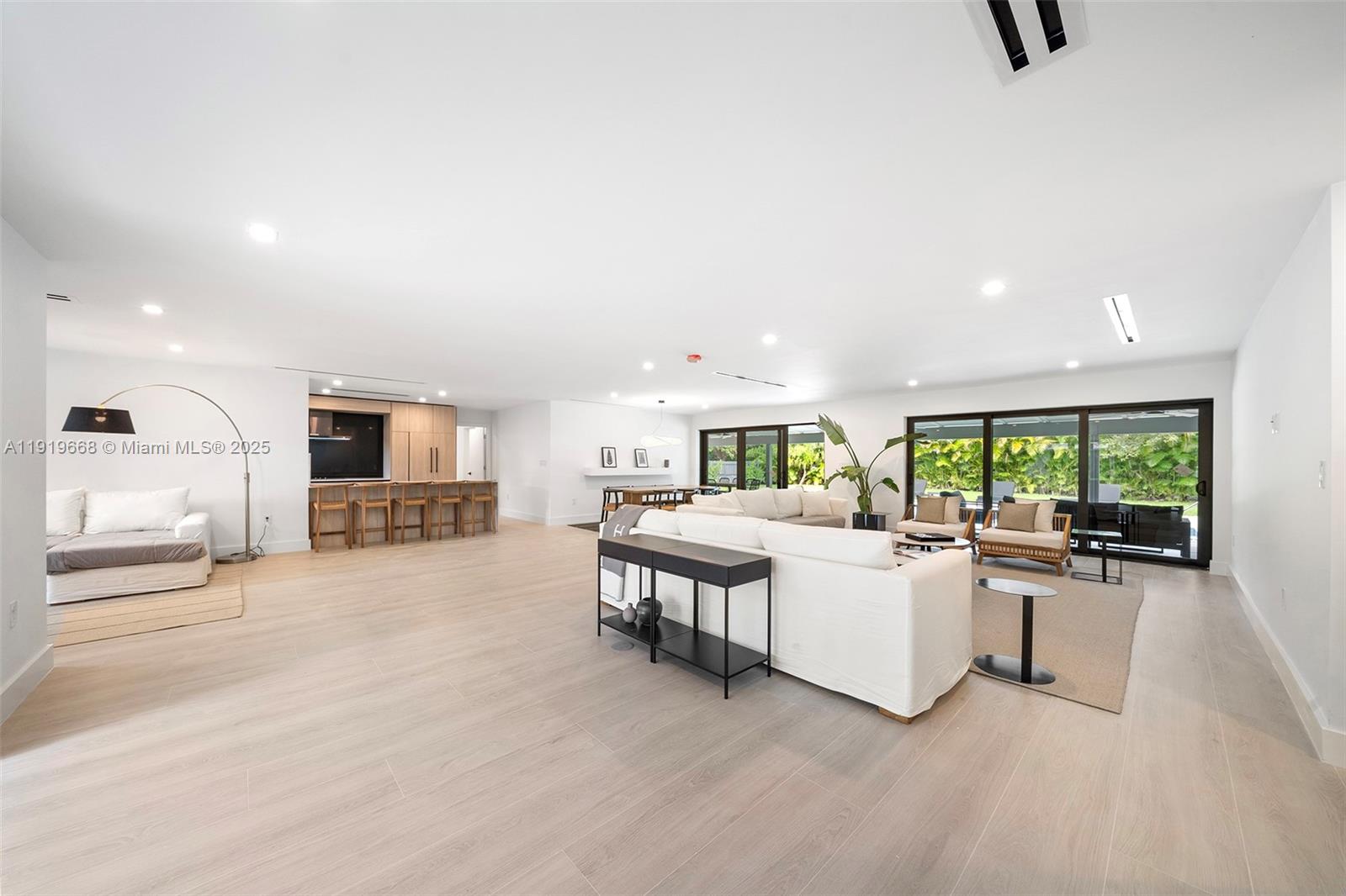 PARIS ESTS - Residential Lease