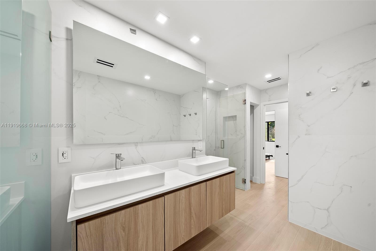PARIS ESTS - Residential Lease