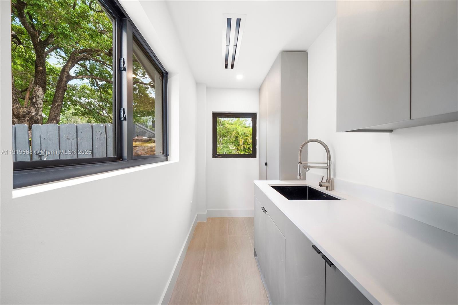 PARIS ESTS - Residential Lease
