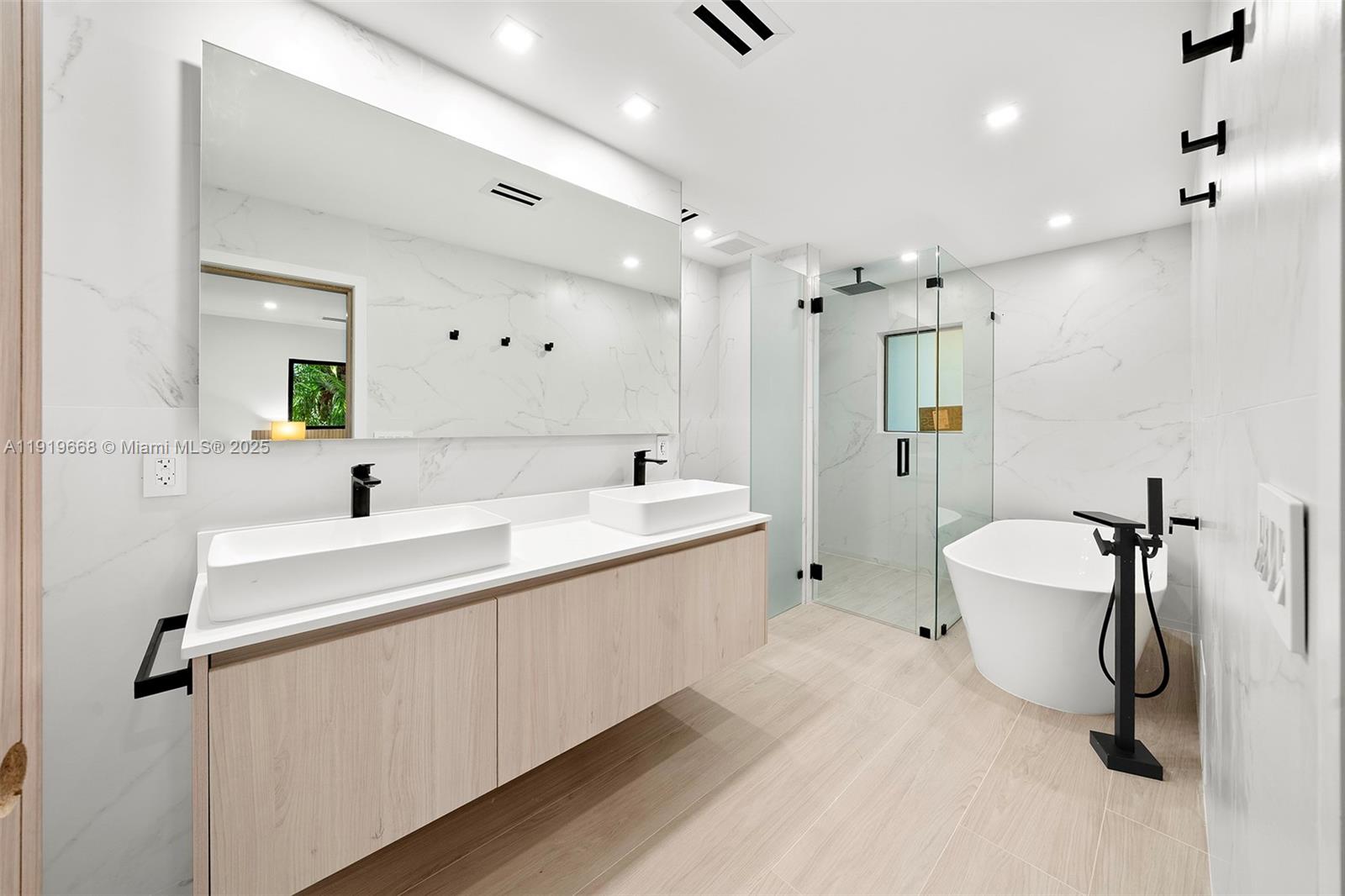 PARIS ESTS - Residential Lease