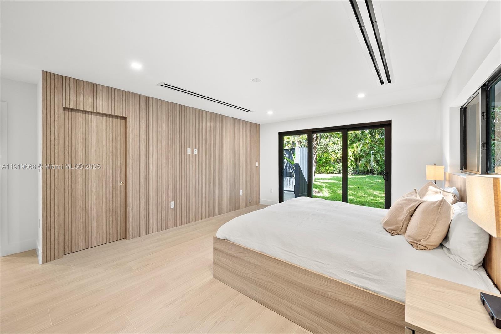 PARIS ESTS - Residential Lease