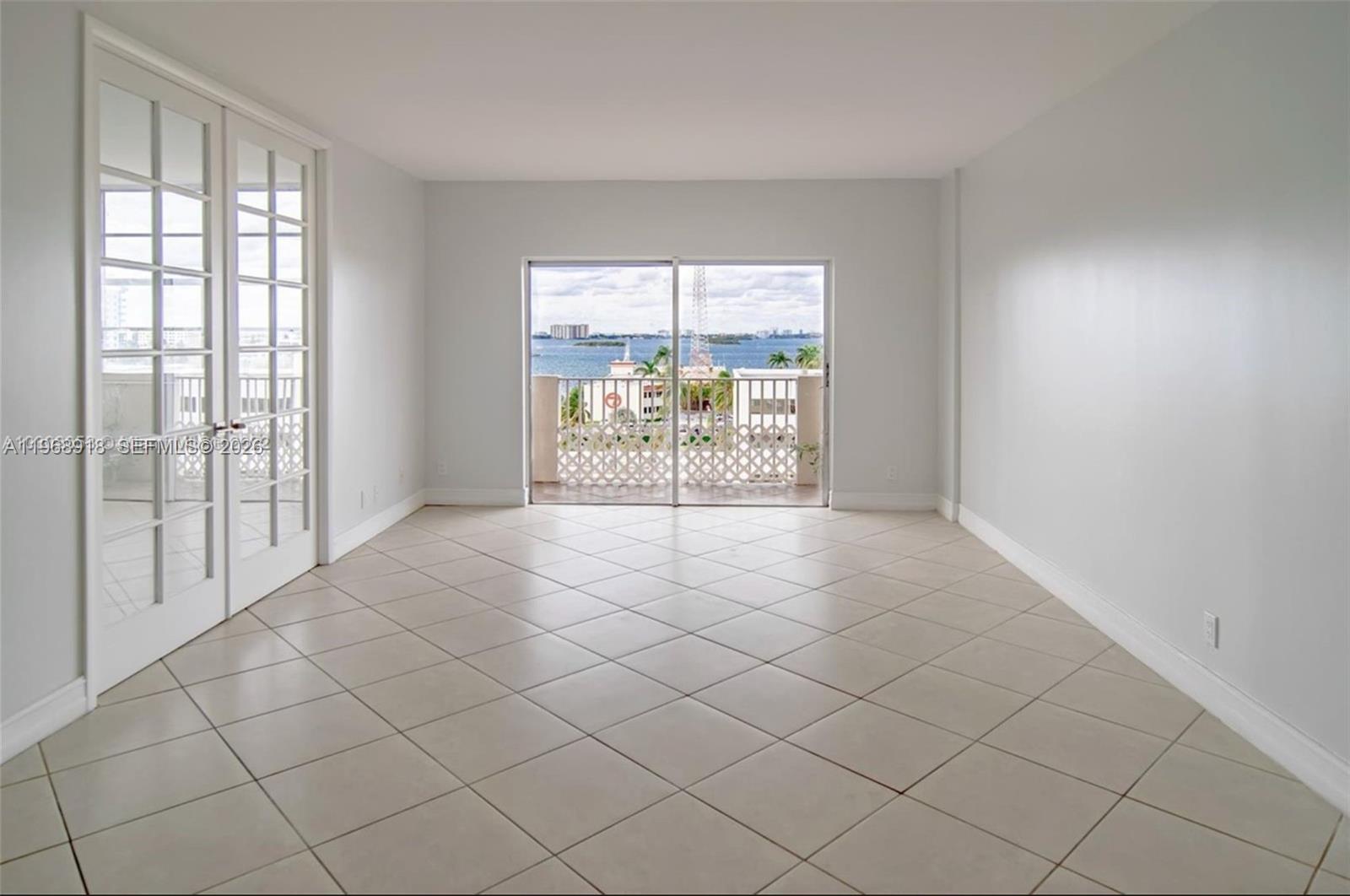 ISLAND PLACE AT NORTH BAY - Residential