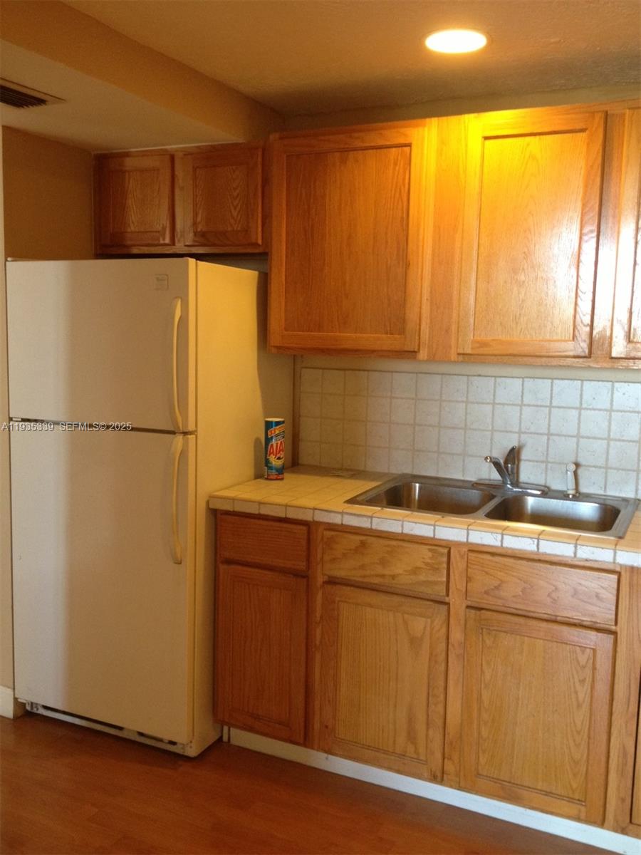CRESTVIEW TOWERS CONDO - Residential