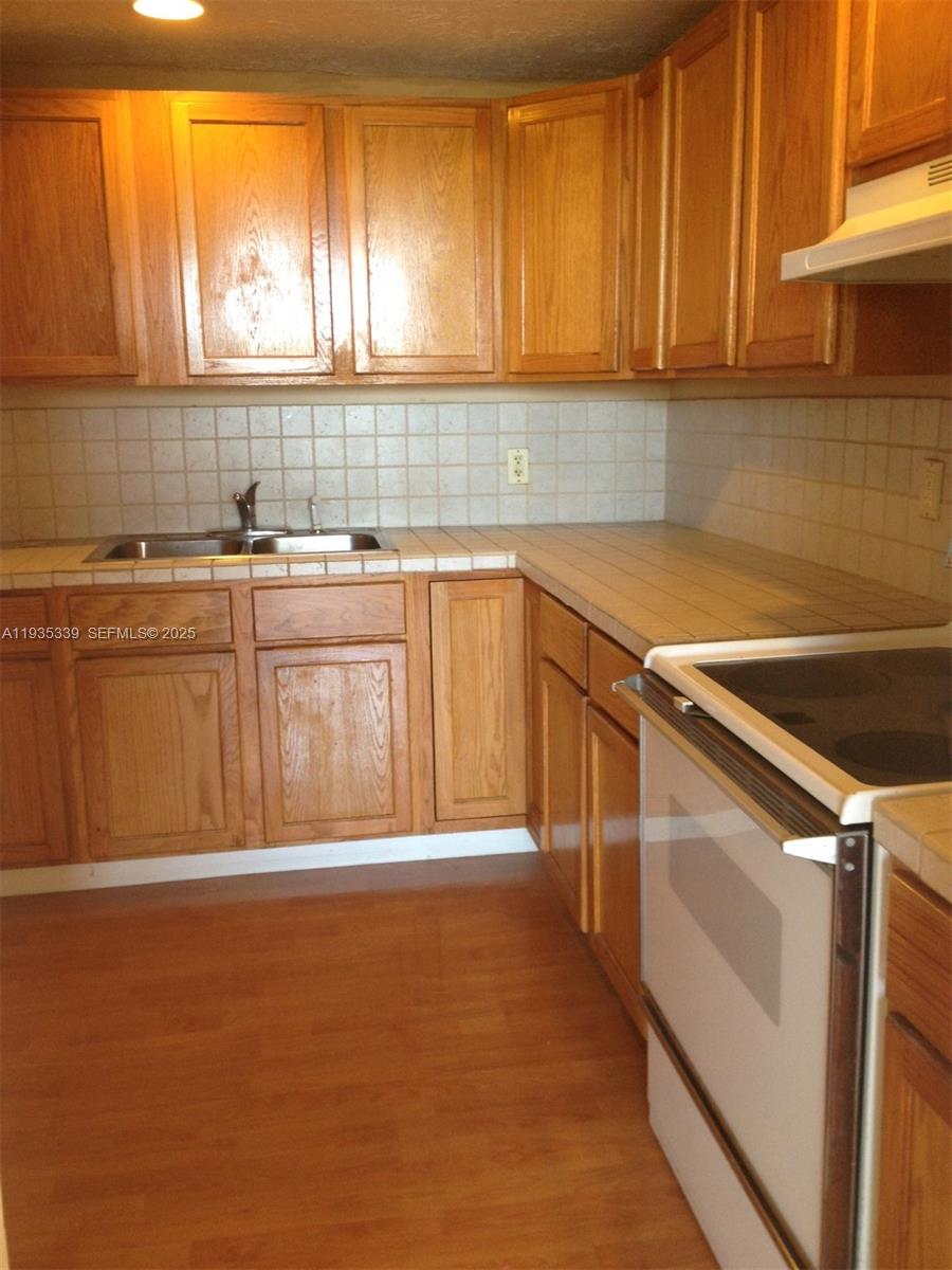 CRESTVIEW TOWERS CONDO - Residential