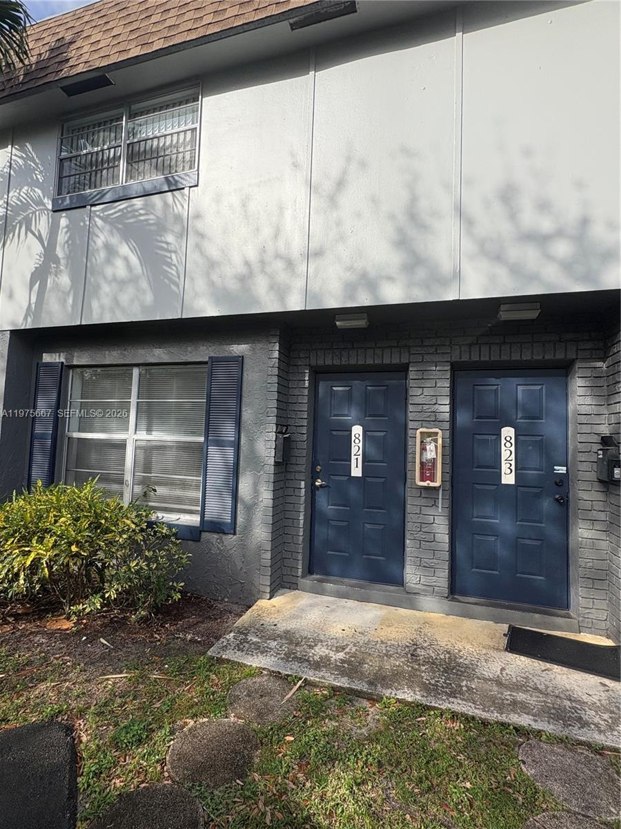 AS -IS -Well-maintained 2-bedroom, 1.5-bath townhome located in a desirable, pet-friendly community in Plantation. This versatile property is ideal as a primary residence or an income-producing investment. The home features a clean, well-maintained kitchen, tile flooring throughout (no carpet), and a private fenced patio—perfect for relaxing or entertaining. An in-unit washer and dryer adds everyday convenience.
The community is professionally managed with healthy financials and reserves, offering long-term stability. Conventional financing only with a minimum 20% down payment required. Whether you’re looking for a place to call home or a smart addition to your investment portfolio, this property offers flexibility and value in a well-established neighborhood.
***See beyond the photos! Access to the full Matterport 3D virtual tour and experience every detail of this home from anywhere.***VIDEO: https://www.homes.com/property/821-nw-46th-ave-plantation-fl-unit-821/4k5krxy5p18x3/?dk=6fnjsvjlkey98