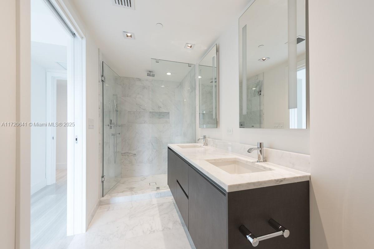 ECHO BRICKELL CONDO - Residential