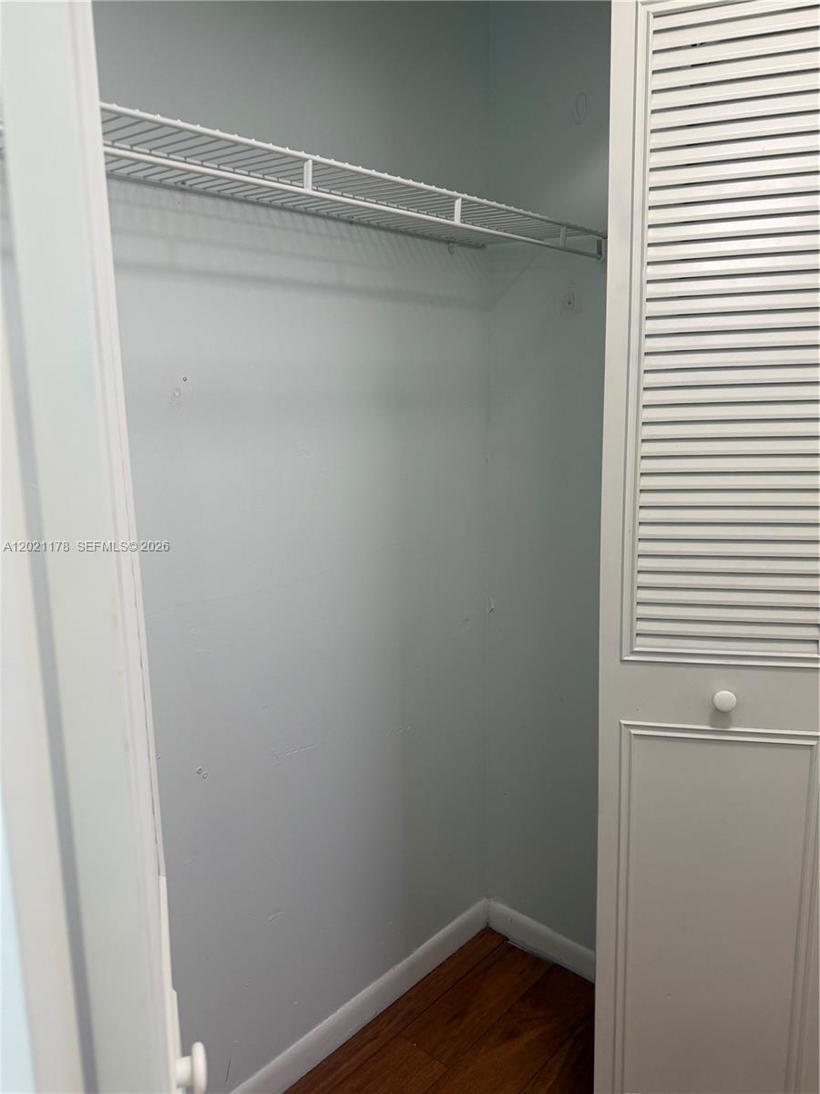 COUNTRYSIDE CONDO - Residential