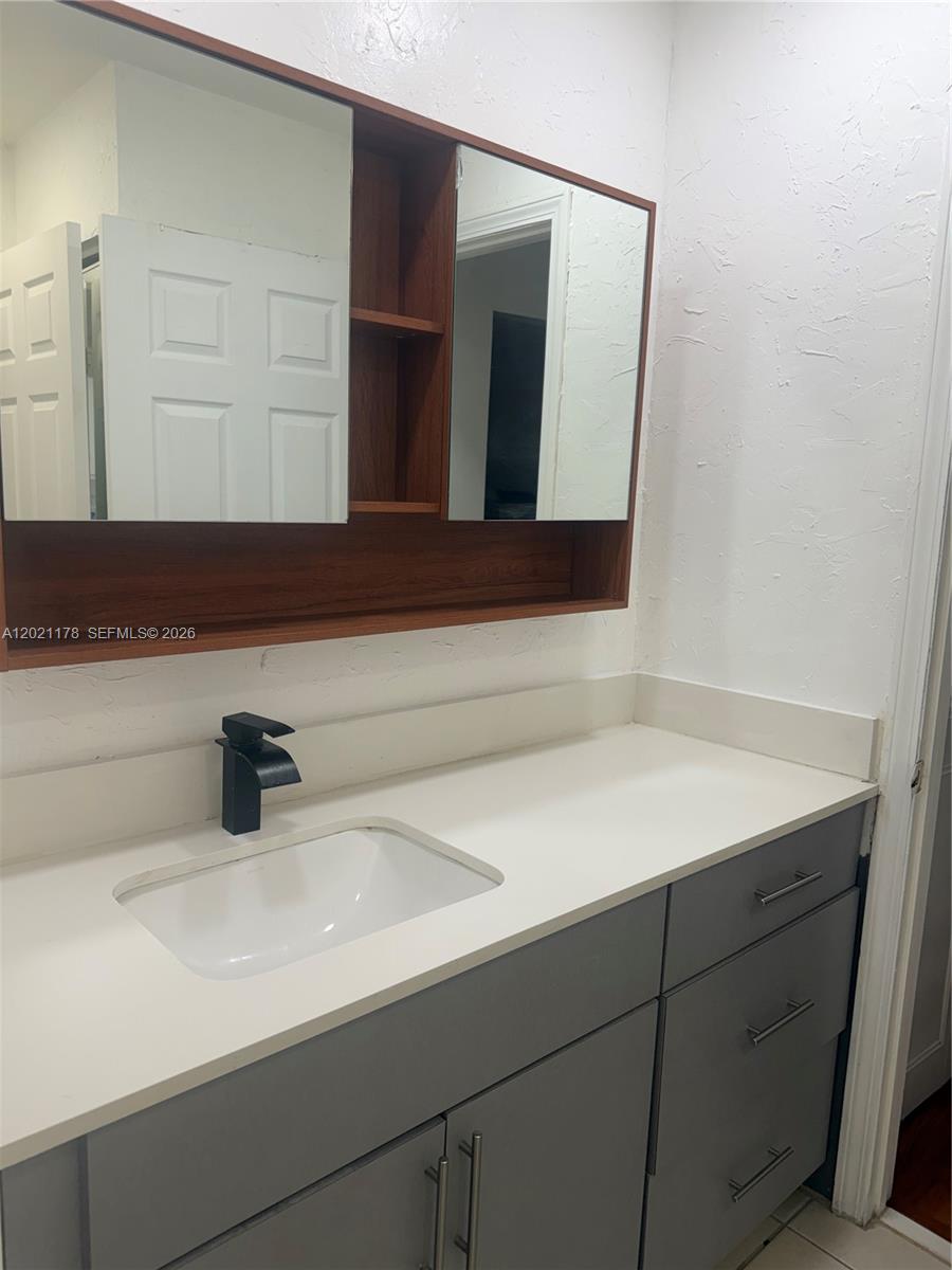 COUNTRYSIDE CONDO - Residential