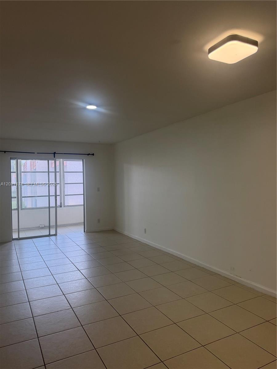 COUNTRYSIDE CONDO - Residential