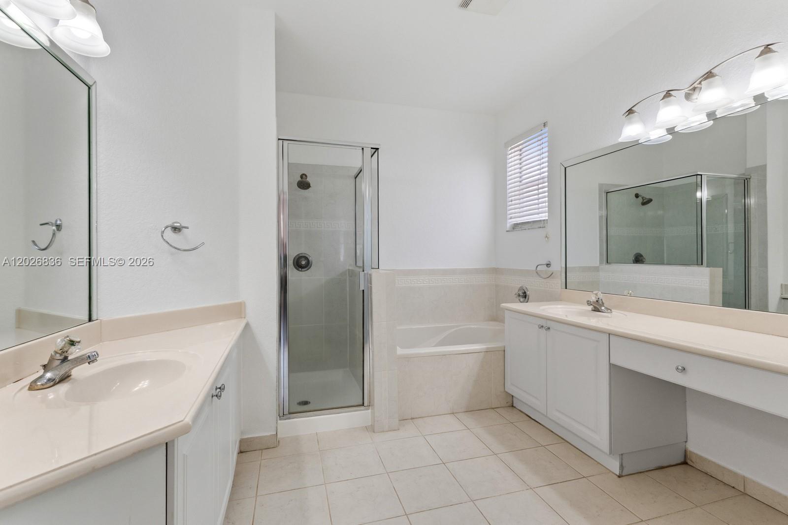 ISLANDS AT DORAL TOWNHOME - Residential
