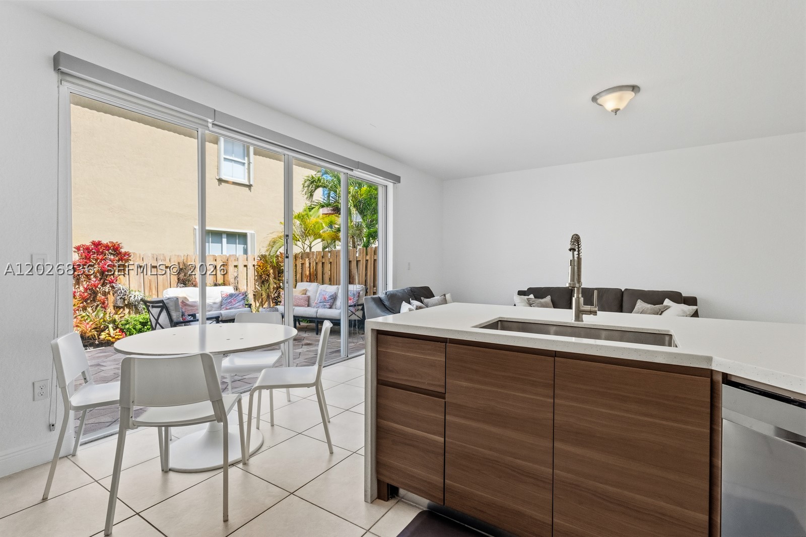 ISLANDS AT DORAL TOWNHOME - Residential