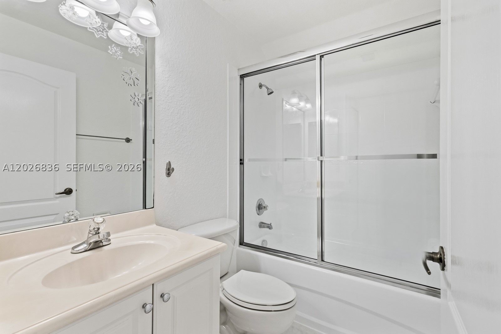 ISLANDS AT DORAL TOWNHOME - Residential